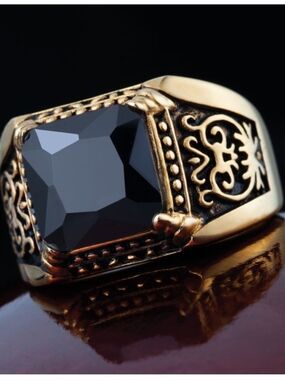 Stauer Mens Ring Gold-Tone Black Stone Men's Statement Ring.